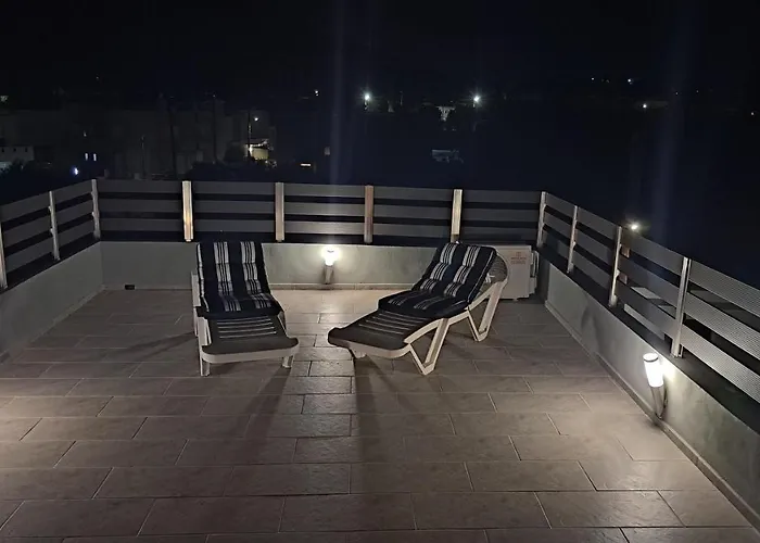 شقة Sunshine Penthouse Pastida