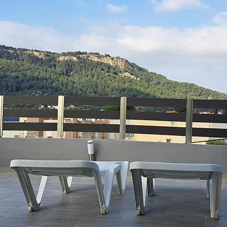 Sunshine Penthouse Apartment *